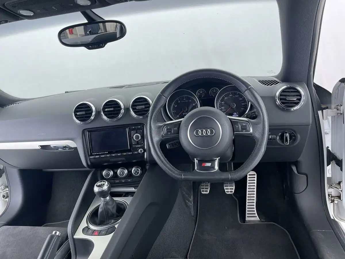 2014-audi-tt-coupe-20-tfsi-black-edition-big-57