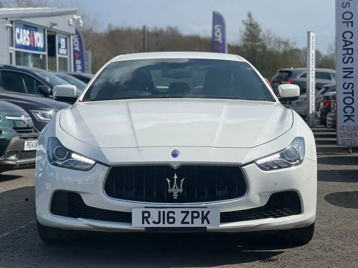 2016-maserati-ghibli-30td-big-1