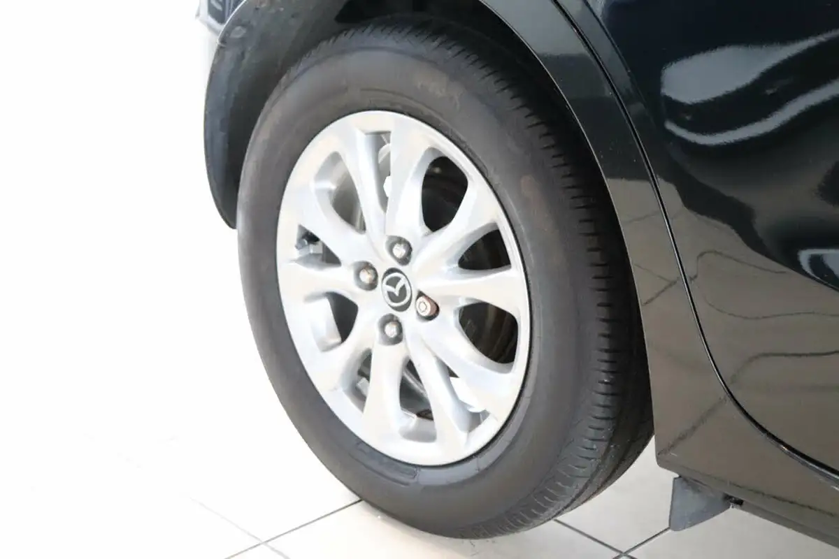 2019-mazda-mazda2-15-se-big-77