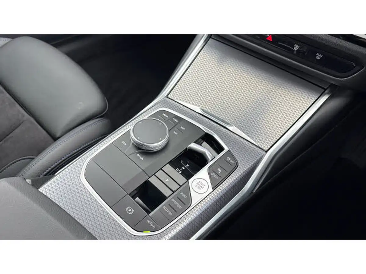 2024-bmw-3-series-20-320i-m-sport-saloon-4d-big-9