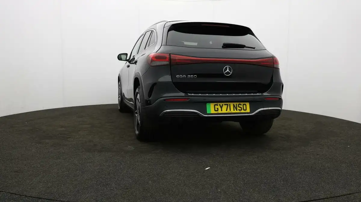 2022-mercedes-benz-eqa-e-eqa-250-amg-line-big-24