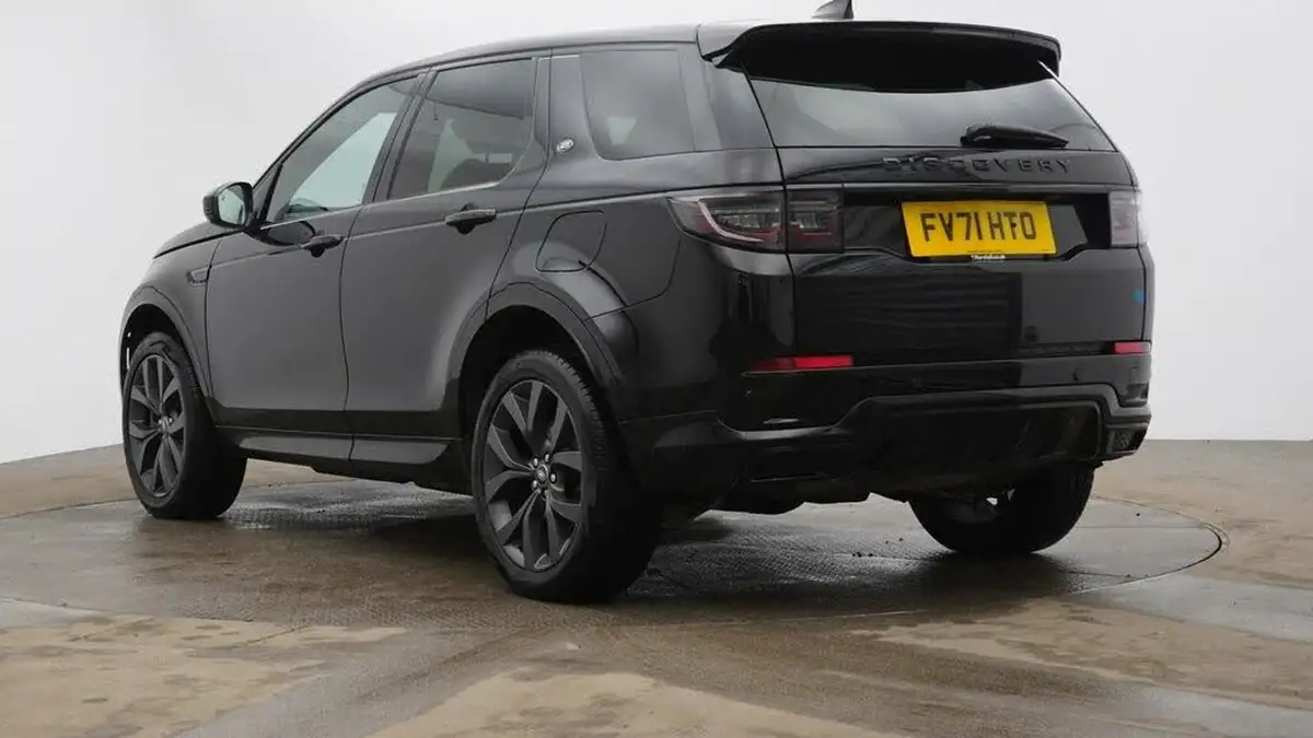 2022-land-rover-discovery-sport-15-p300e-r-dynamic-se-big-2