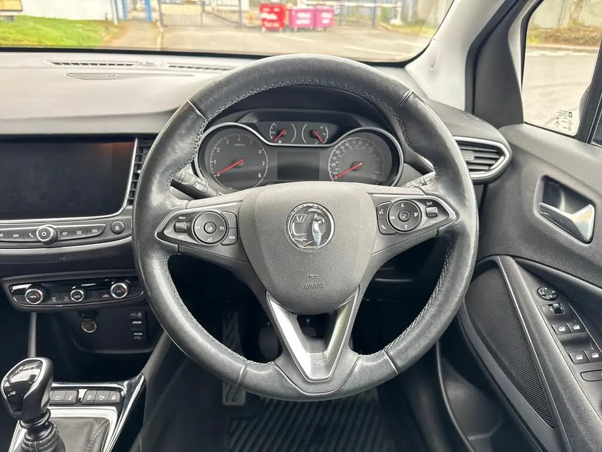 2022-vauxhall-crossland-12-elite-edition-130ps-big-14