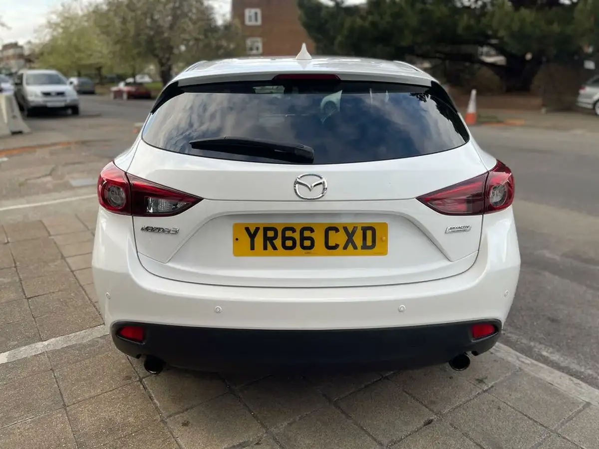 2016-mazda-mazda3-20-se-l-nav-skyactiv-g-hatchback-5d-big-4