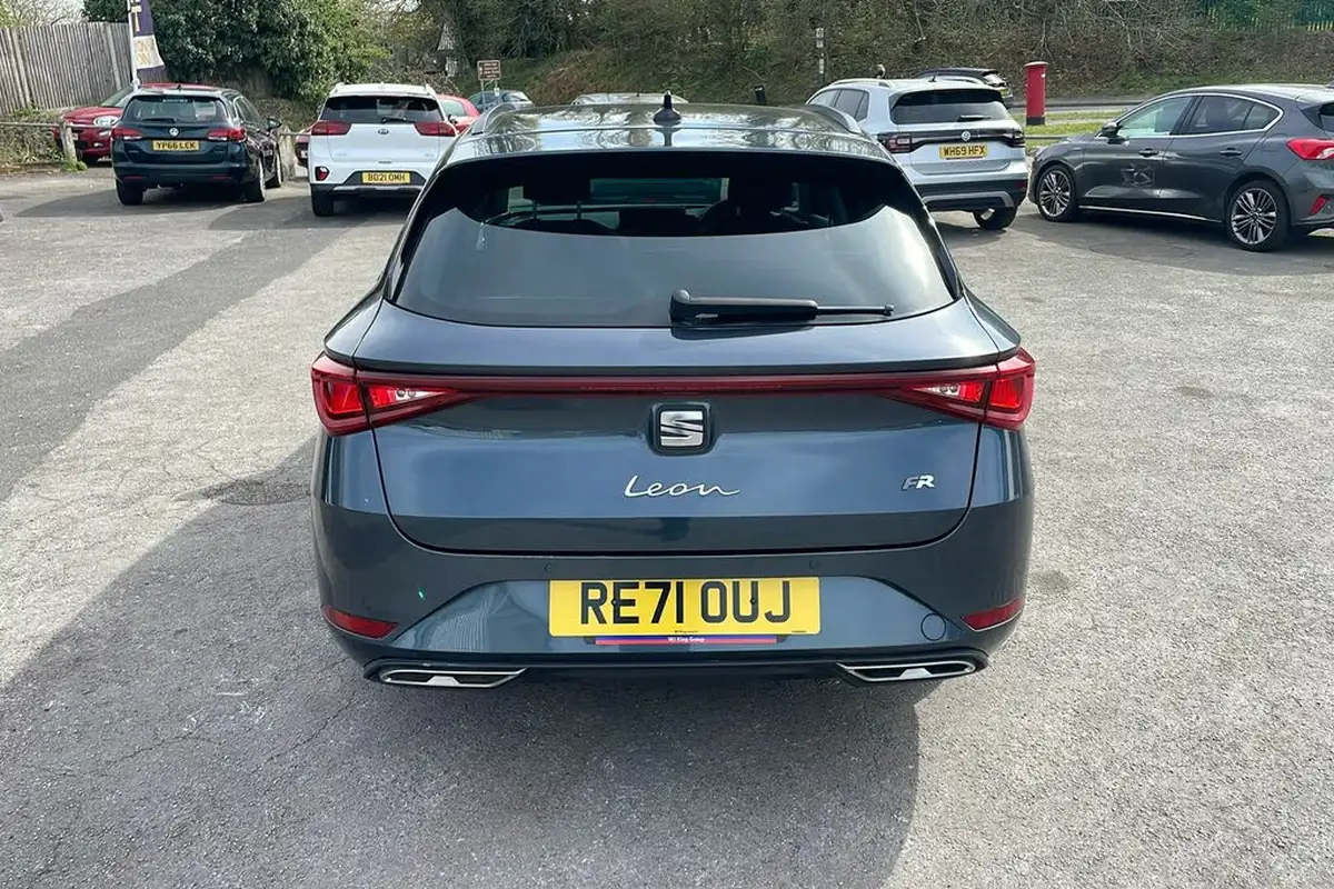 2022-seat-leon-15-etsi-fr-estate-big-5