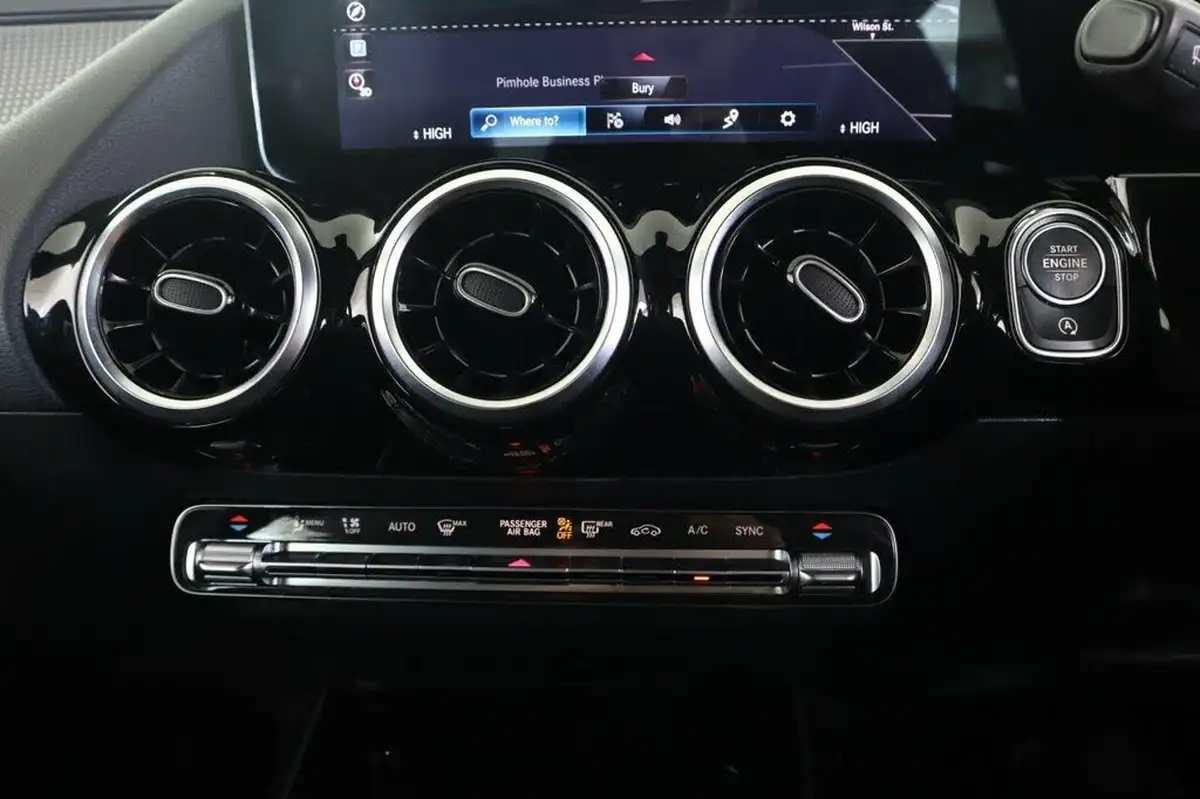 2023-mercedes-benz-gla-class-13-gla-200-sport-executive-station-wagon-big-27