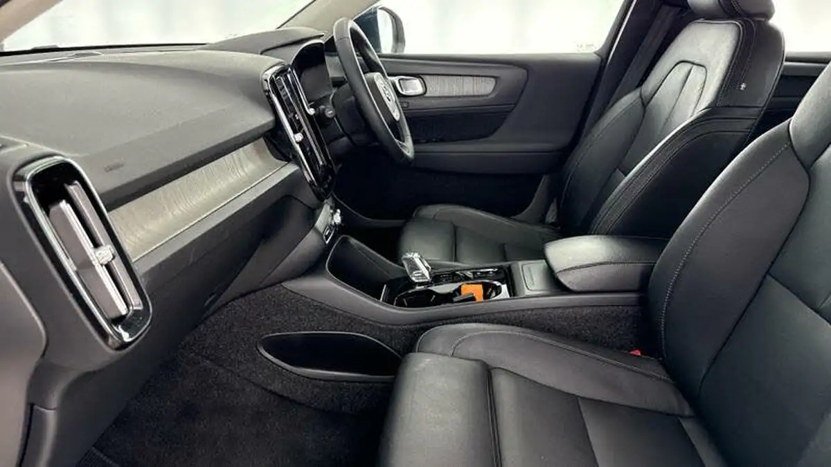 2021-volvo-xc40-15-t3-inscription-pro-161bhp-auto-big-37
