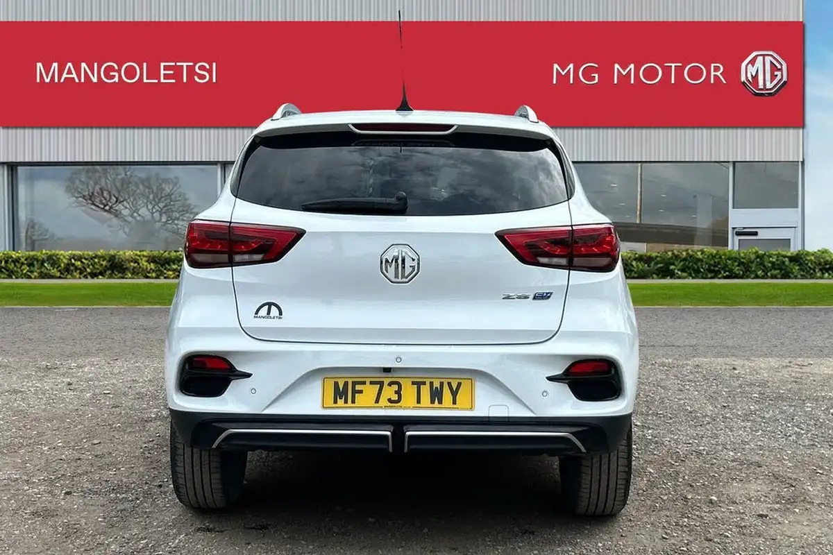 2024-mg-zs-suv-e-trophy-connect-ev-156ps-long-range-big-6