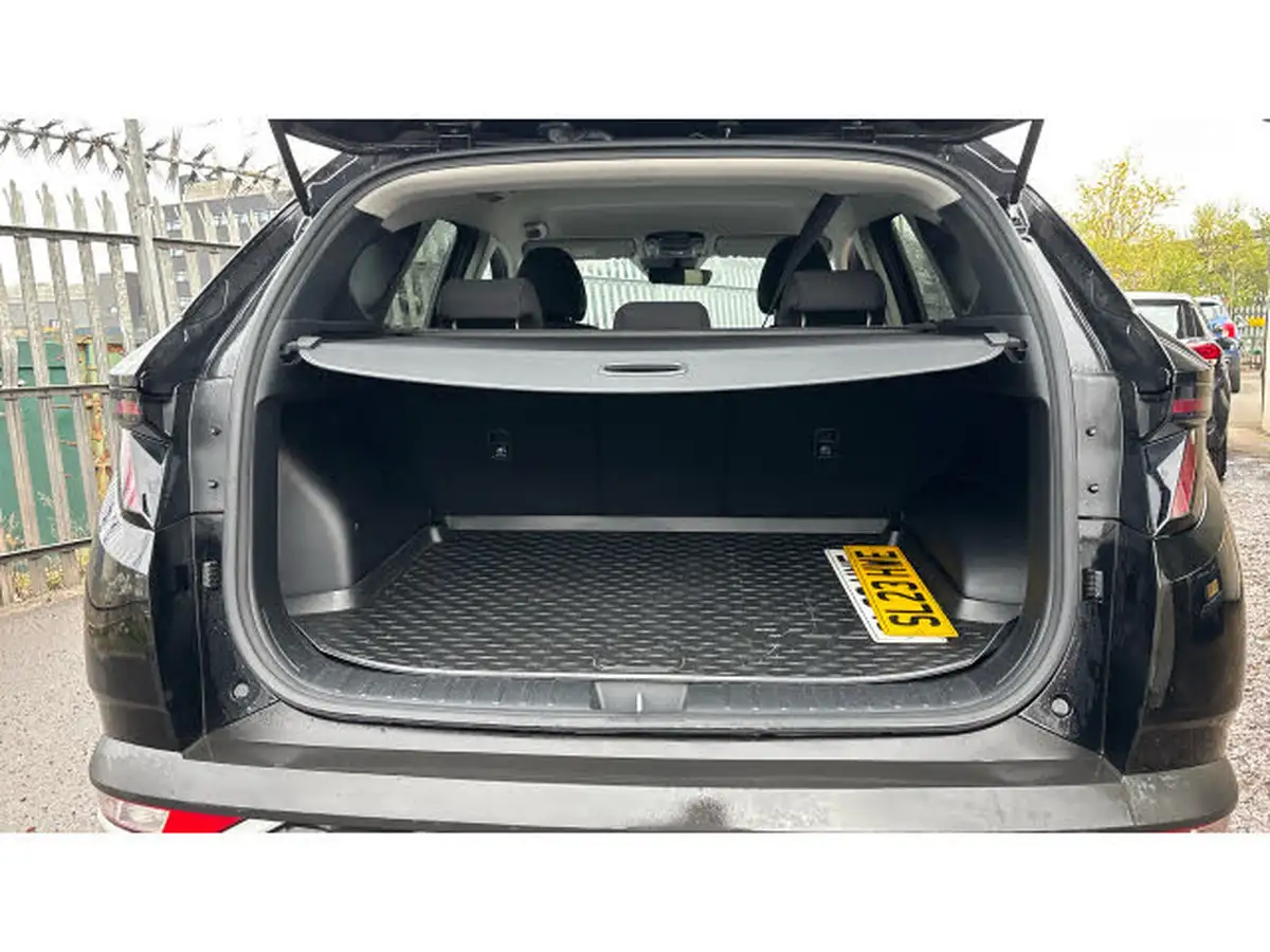 2023-hyundai-tucson-16-t-gdi-se-connect-150ps-48-volt-mhev-dct-big-3