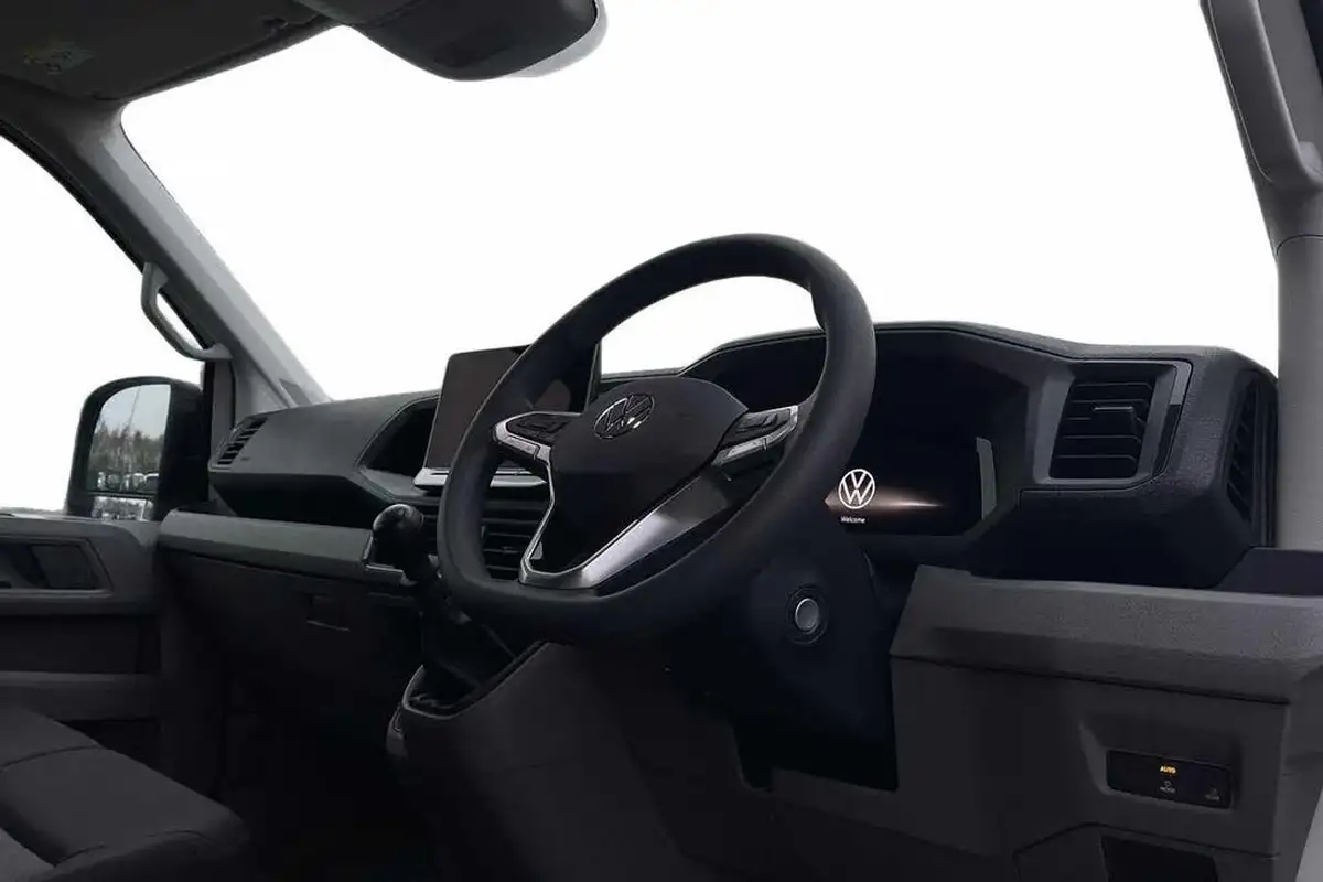 2024-volkswagen-crafter-20tdi-cr35-lwb-commerce-plus-140pseu6d-big-5