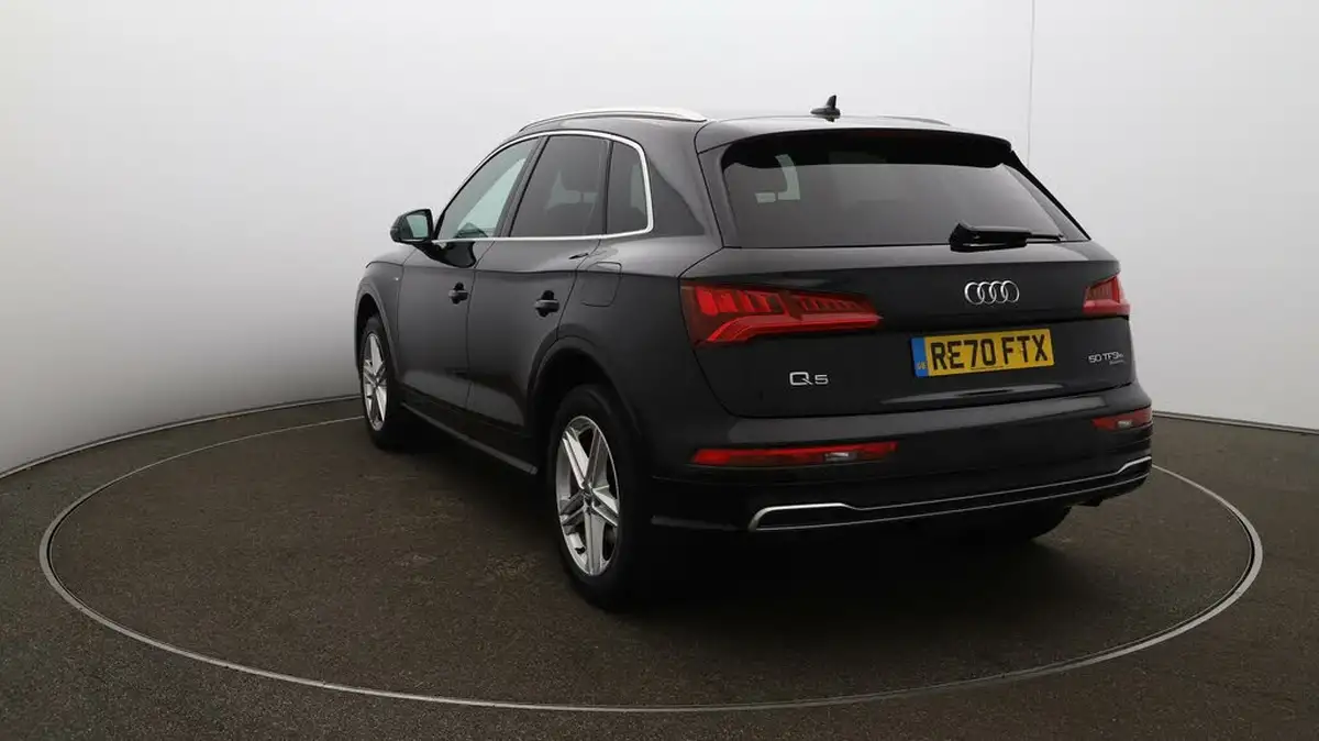 2020-audi-q5-20-50-tfsi-e-s-line-big-52