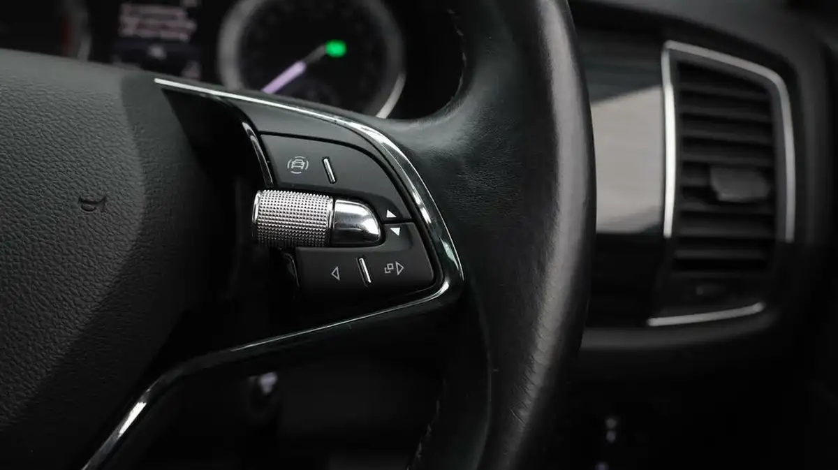 2021-skoda-kodiaq-15-tsi-se-l-dsg-big-21