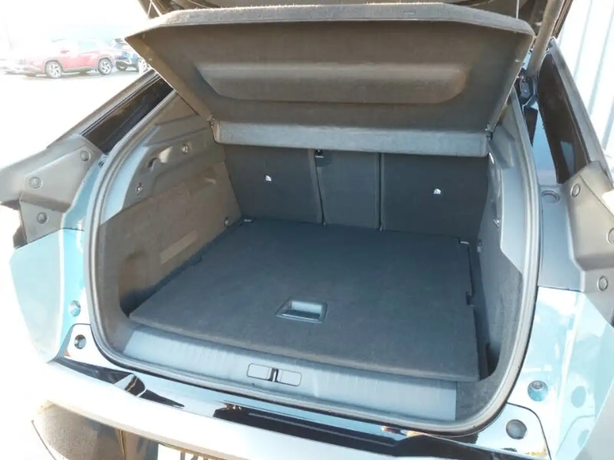 2024-peugeot-3008-suv-e-gt-big-7