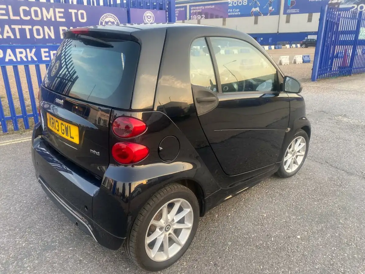 2013-smart-fortwo-10-passion-71bhp-coupe-big-3