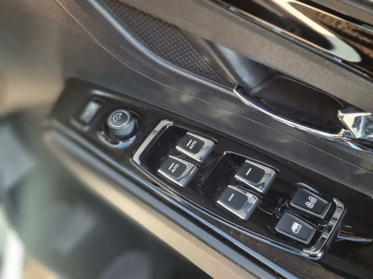 2023-kgm-ssangyong-korando-e-motion-e-ultimate-207ps-big-13