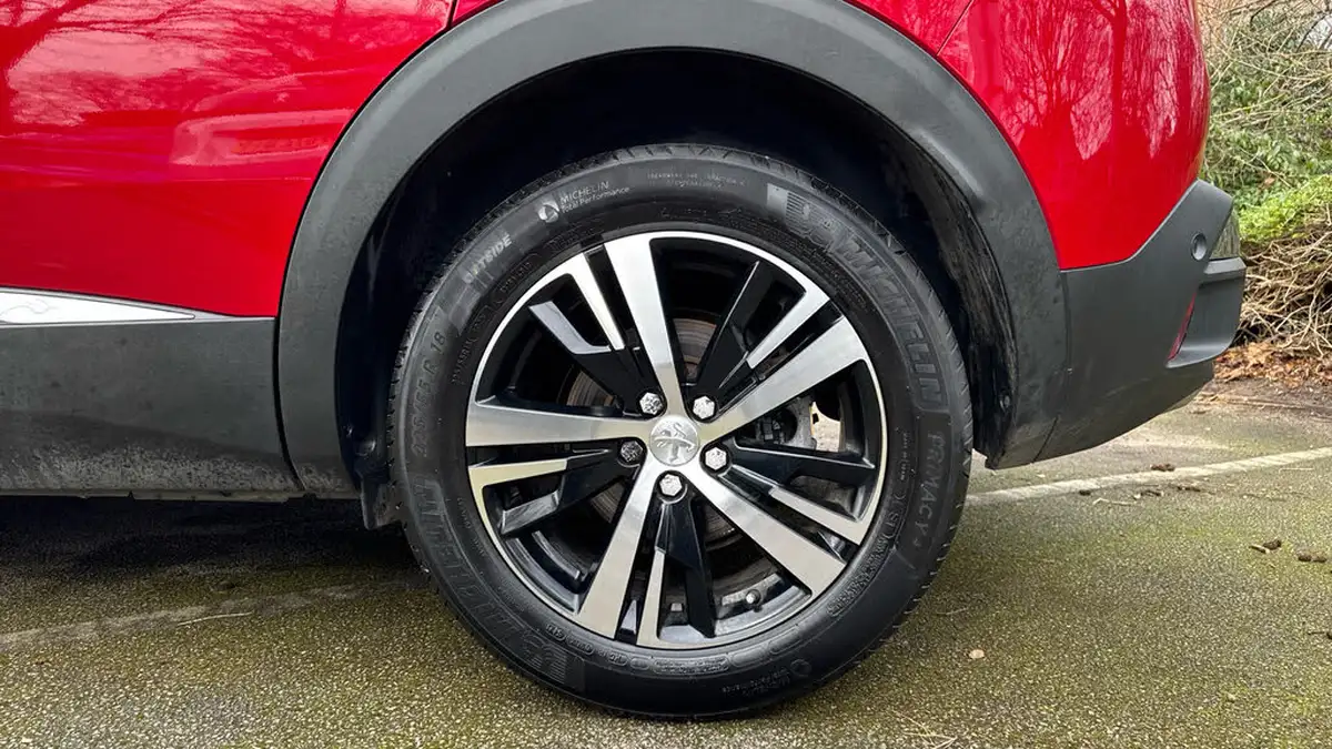 2021-peugeot-3008-suv-12-puretech-gt-eat8-big-15