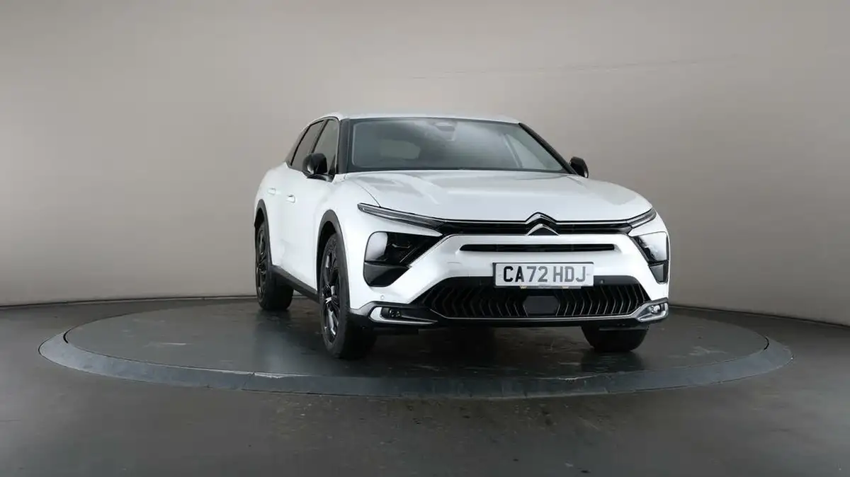 2022-citroen-c5-x-12-puretech-shine-big-42