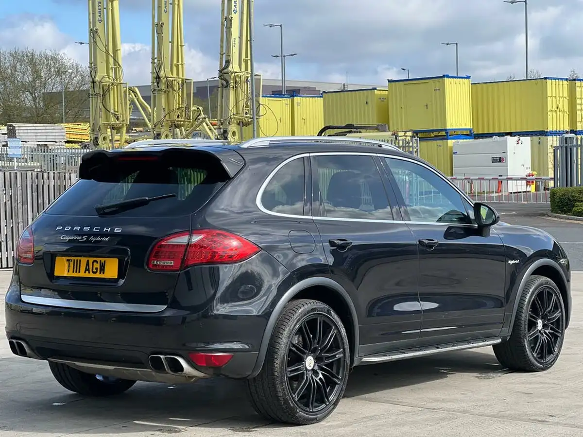 2012-porsche-cayenne-30-s-big-12