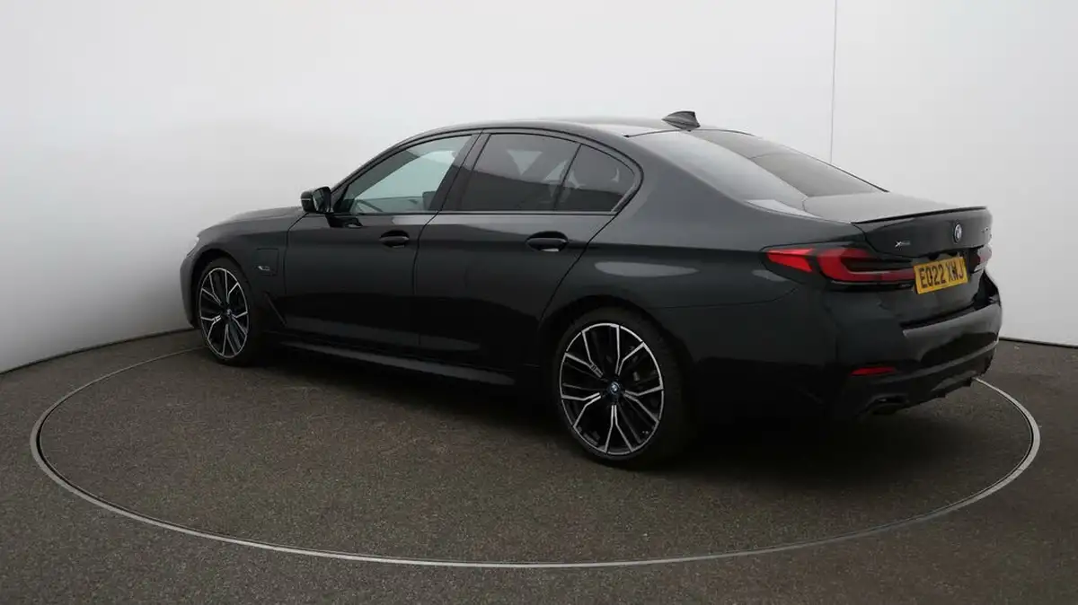 2022-bmw-5-series-20-530e-xdrive-m-sport-saloon-4d-big-5