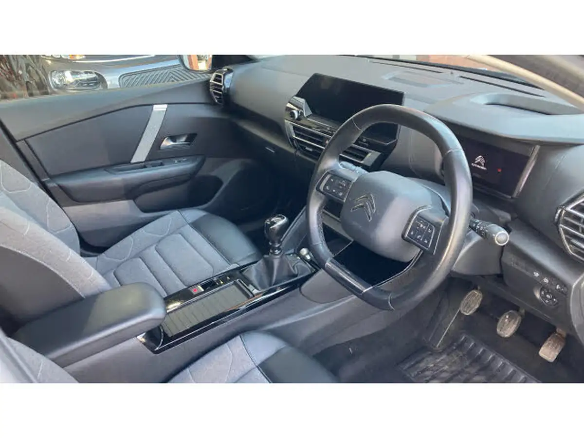 2022-citroen-c4-12-puretech-shine-130ps-big-10