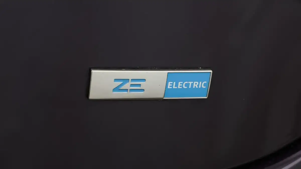 2022-renault-zoe-e-gt-line-big-22