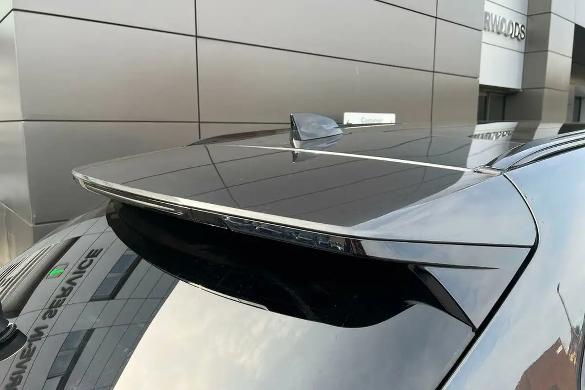 2024-jaguar-f-pace-20-d200-r-dynamic-hse-black-90th-anniversary-edition-big-25