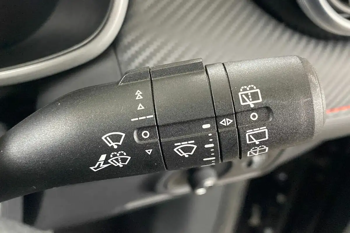 2023-mg-zs-suv-15-vti-tech-exclusive-big-32