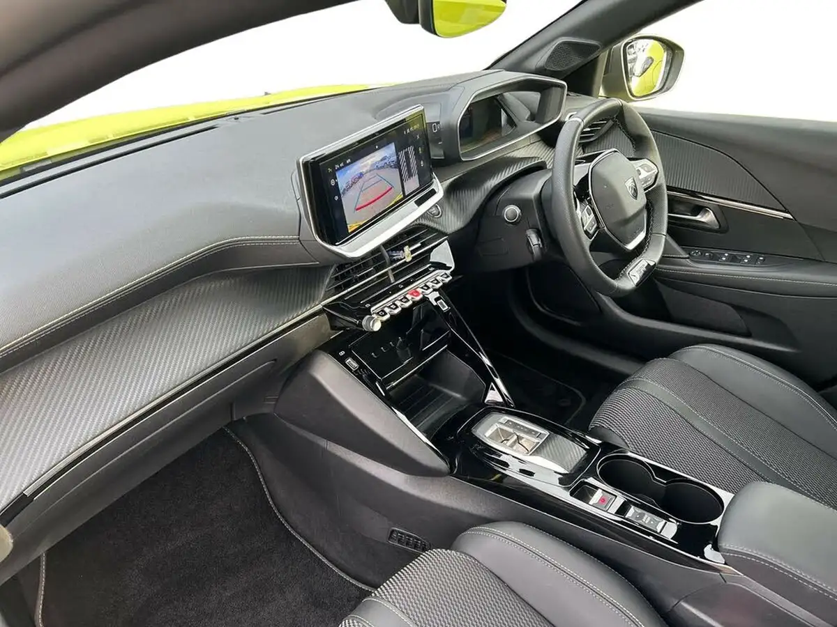 2024-peugeot-208-e-gt-156ps-51kwh-big-5