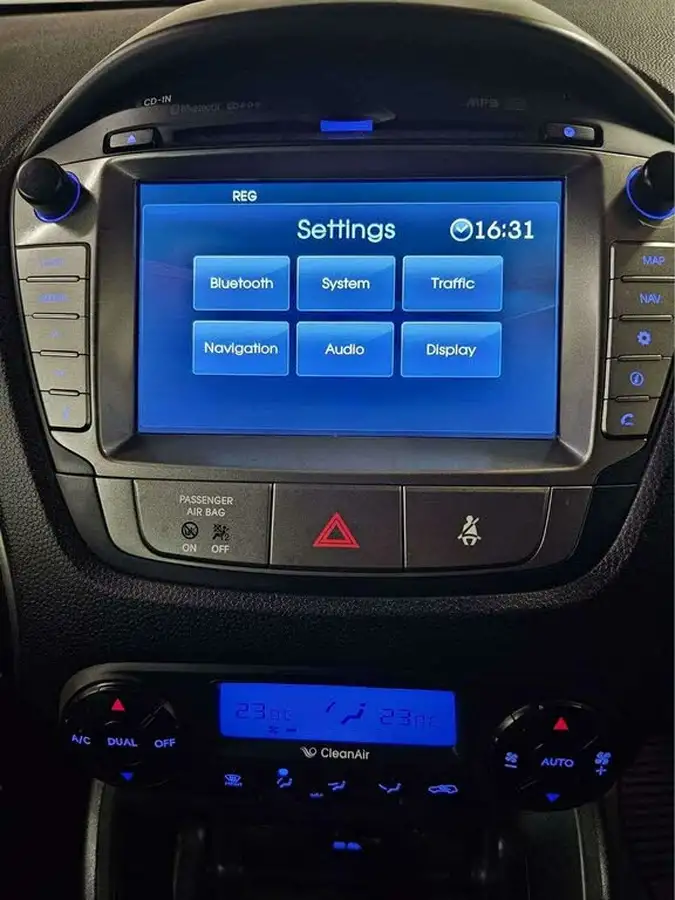 2015-hyundai-ix35-20td-premium-panorama-auto-big-21