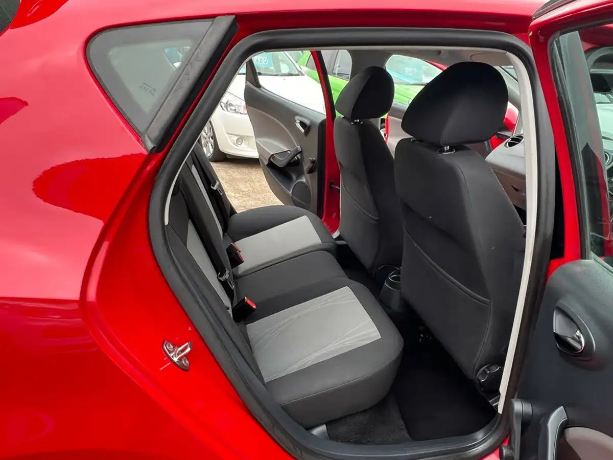 2014-seat-ibiza-14-toca-16v-85ps-hatchback-5d-big-31
