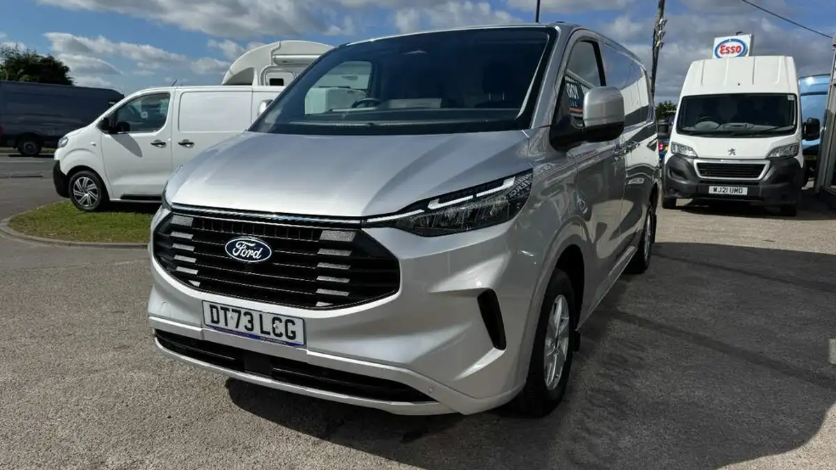 2023-ford-transit-custom-20tdci-300-l1h1-limited-136pseu6e-panel-van-1996cc-big-10