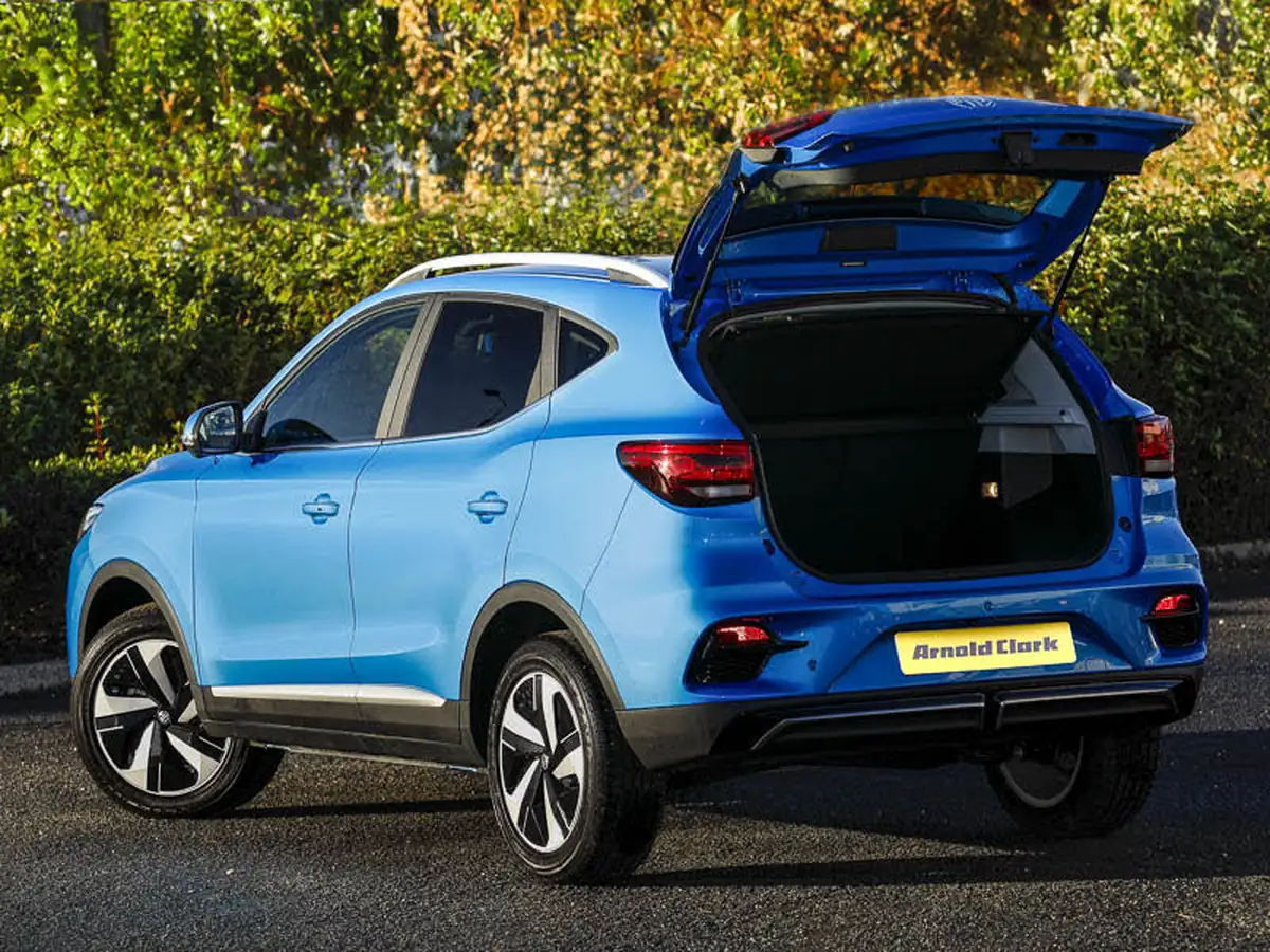 2025-mg-zs-suv-e-trophy-connect-ev-176ps-big-12