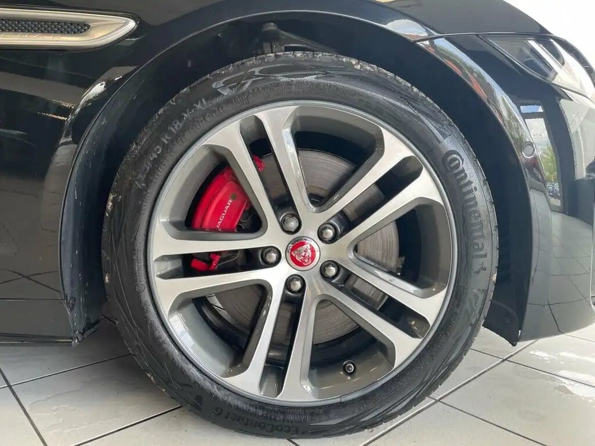 2021-jaguar-xe-20-d200-r-dynamic-hse-big-20