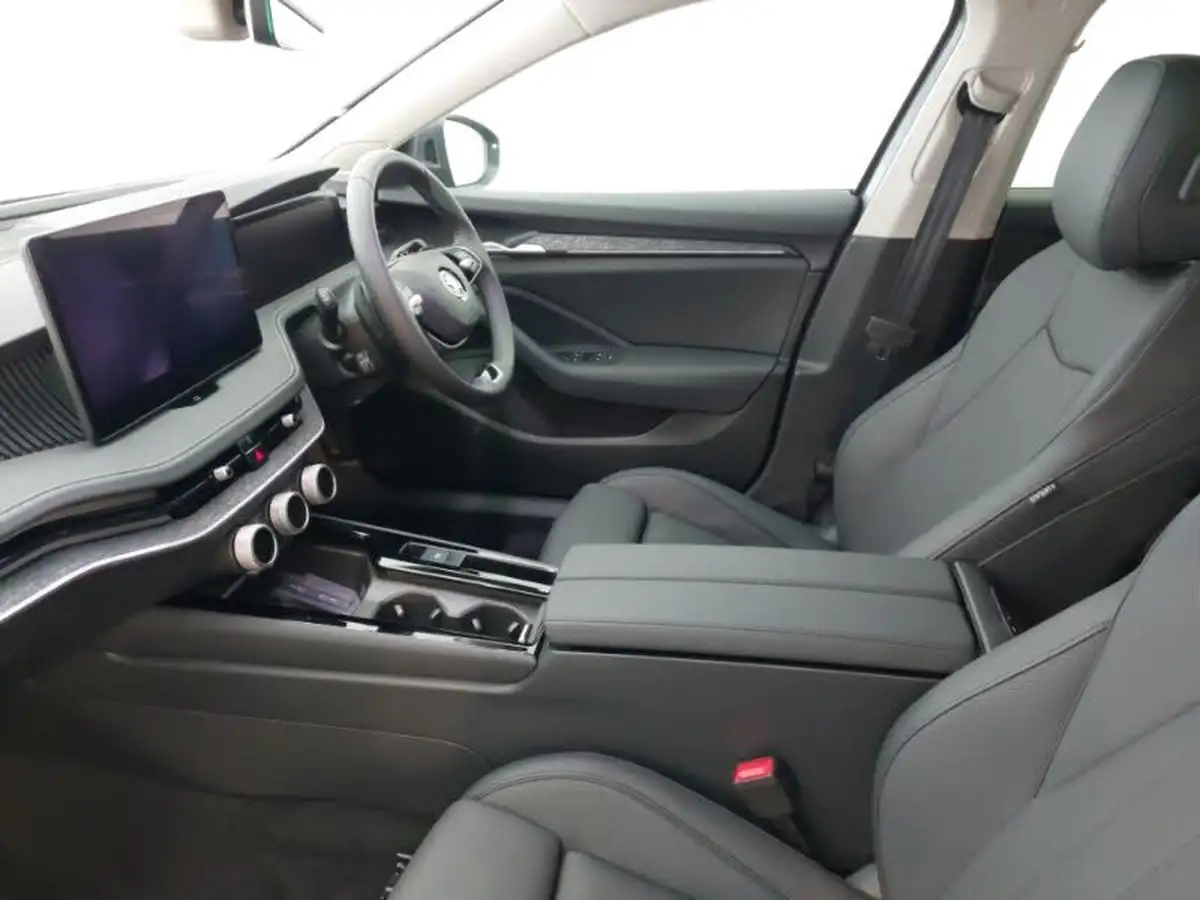 2024-skoda-superb-20tdi-se-l-150ps-scr-estate-dsg-big-4