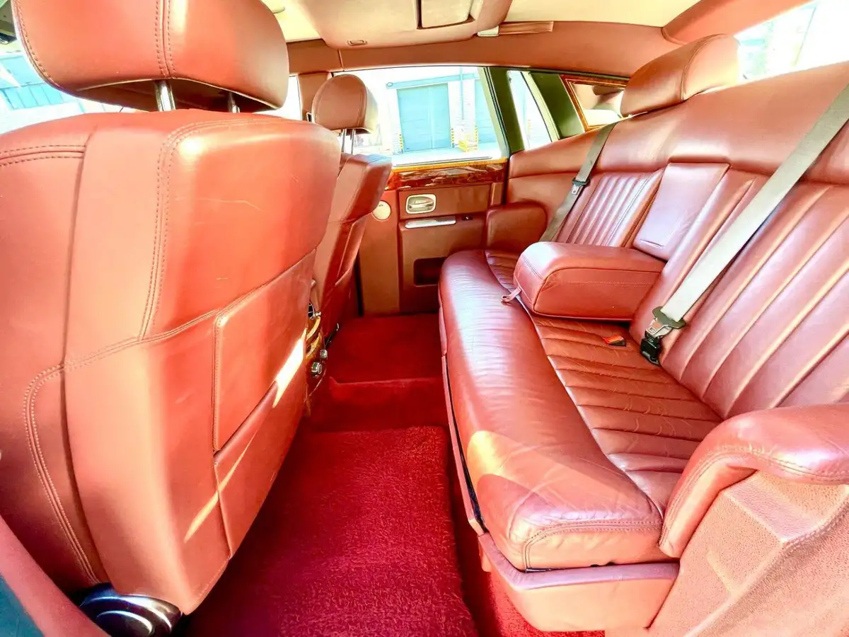 2005-rolls-royce-phantom-67-big-45