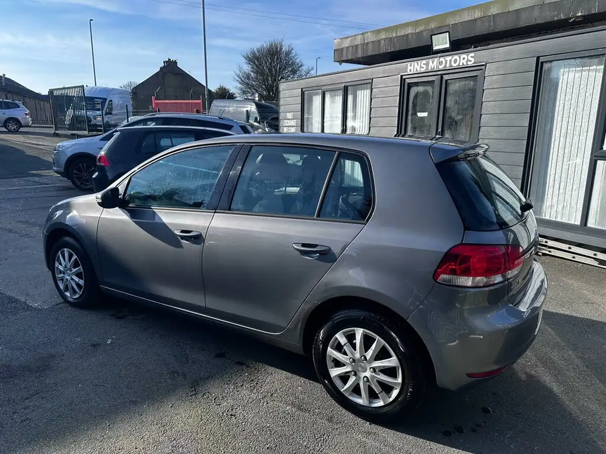 2011-volkswagen-golf-12-tsi-s-5d-big-7