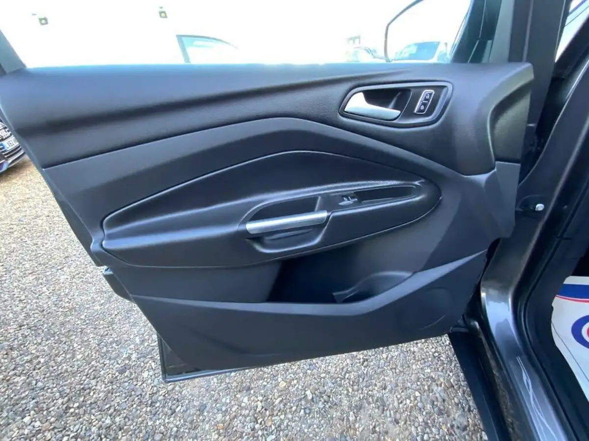 2016-ford-kuga-20tdci-titanium-sport-150ps-big-30