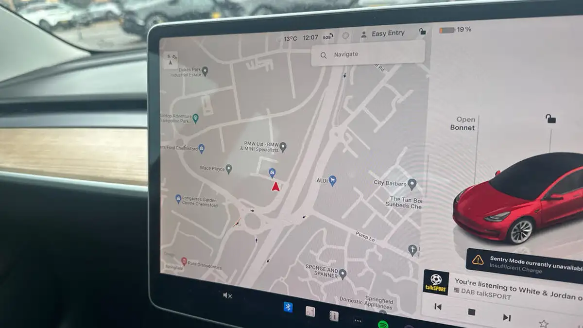 2022-tesla-model-3-e-long-range-big-23