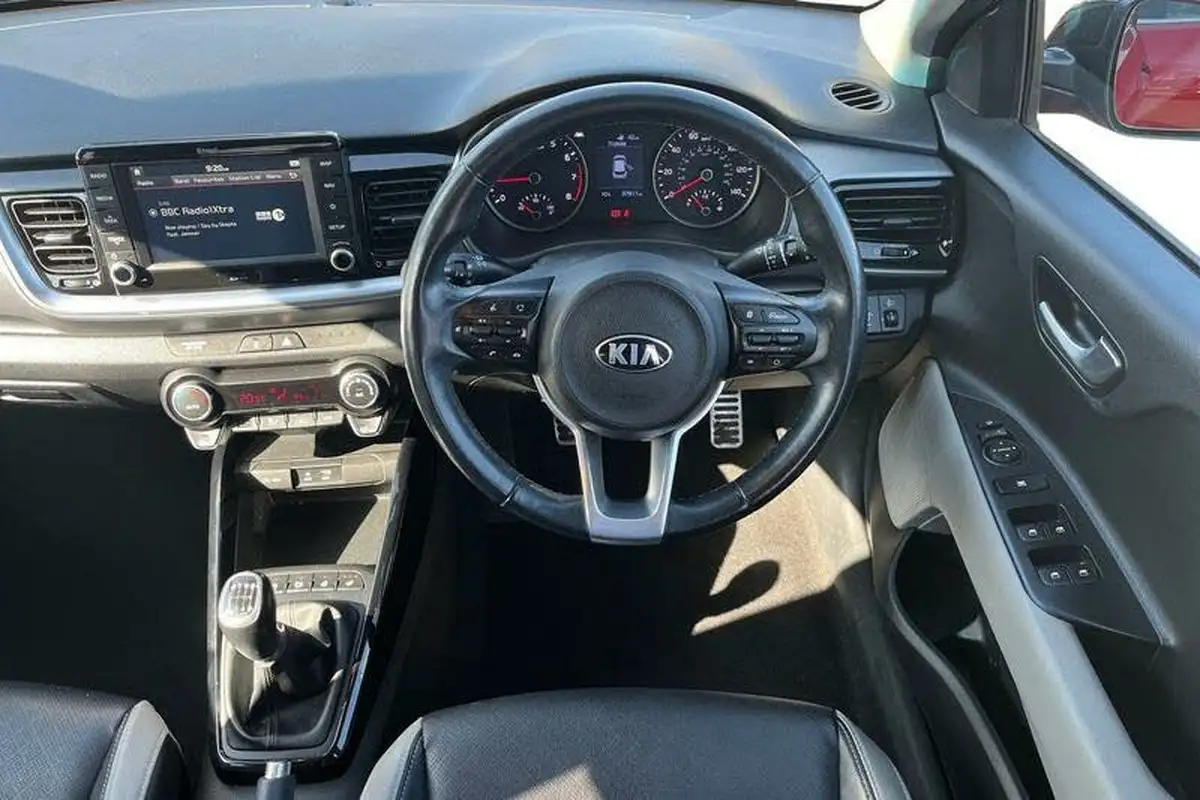 2019-kia-stonic-10-t-gdi-4-big-10
