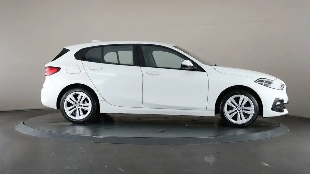 2020-bmw-1-series-15td-116d-sport-big-8