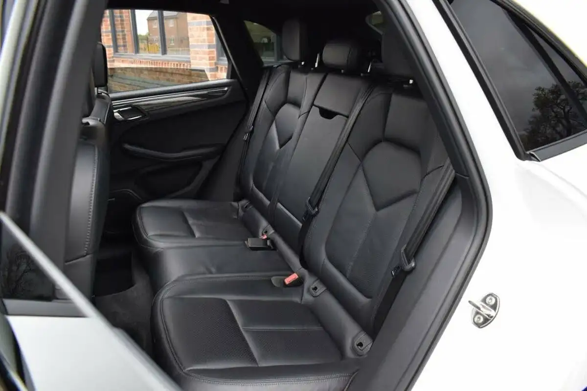 2014-porsche-macan-30td-s-big-24