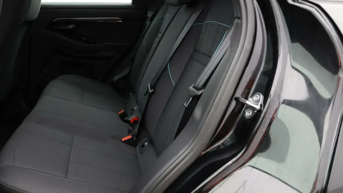 2021-land-rover-range-rover-evoque-20-d165-r-dynamic-big-15