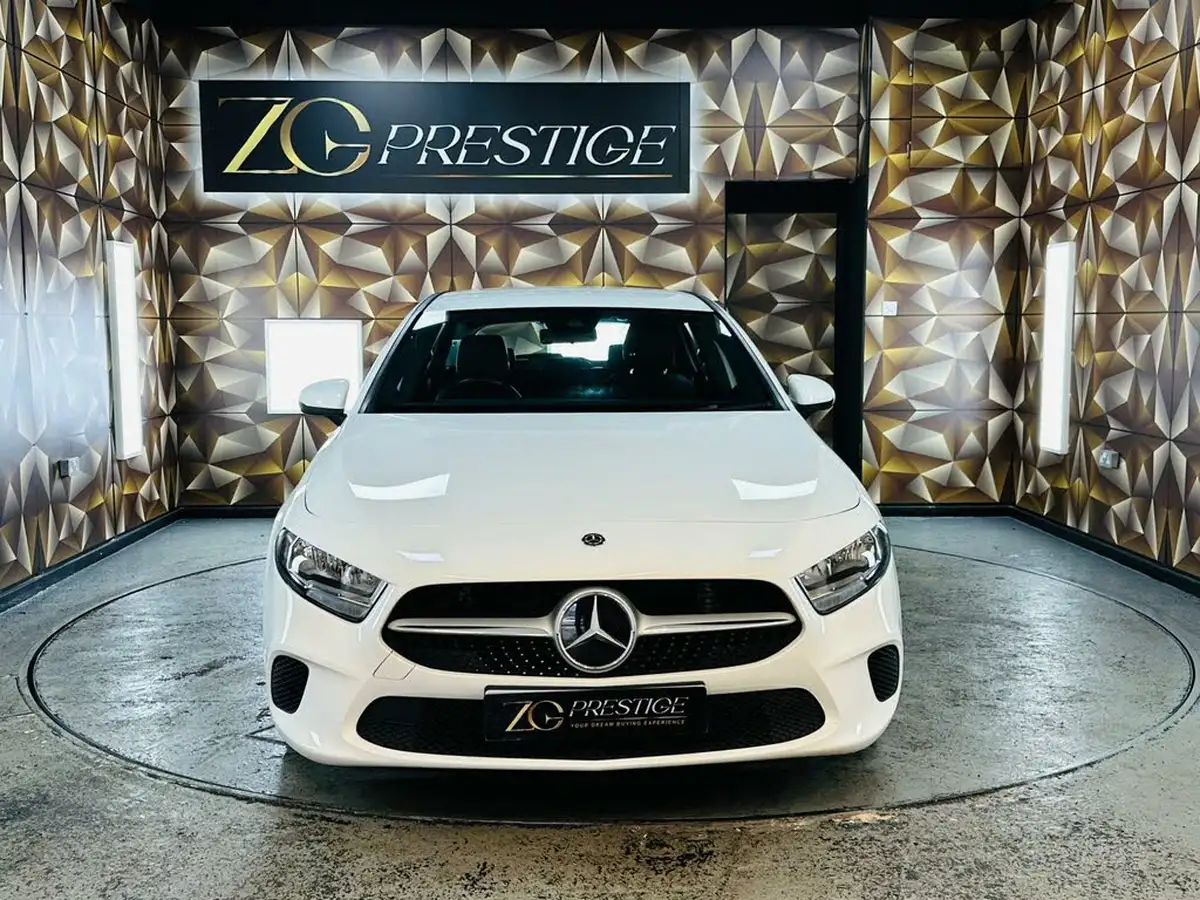 2019-mercedes-benz-a-class-big-3