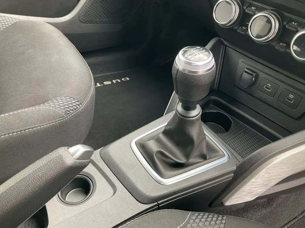 2022-dacia-duster-13-tce-prestige-130bhp-big-11