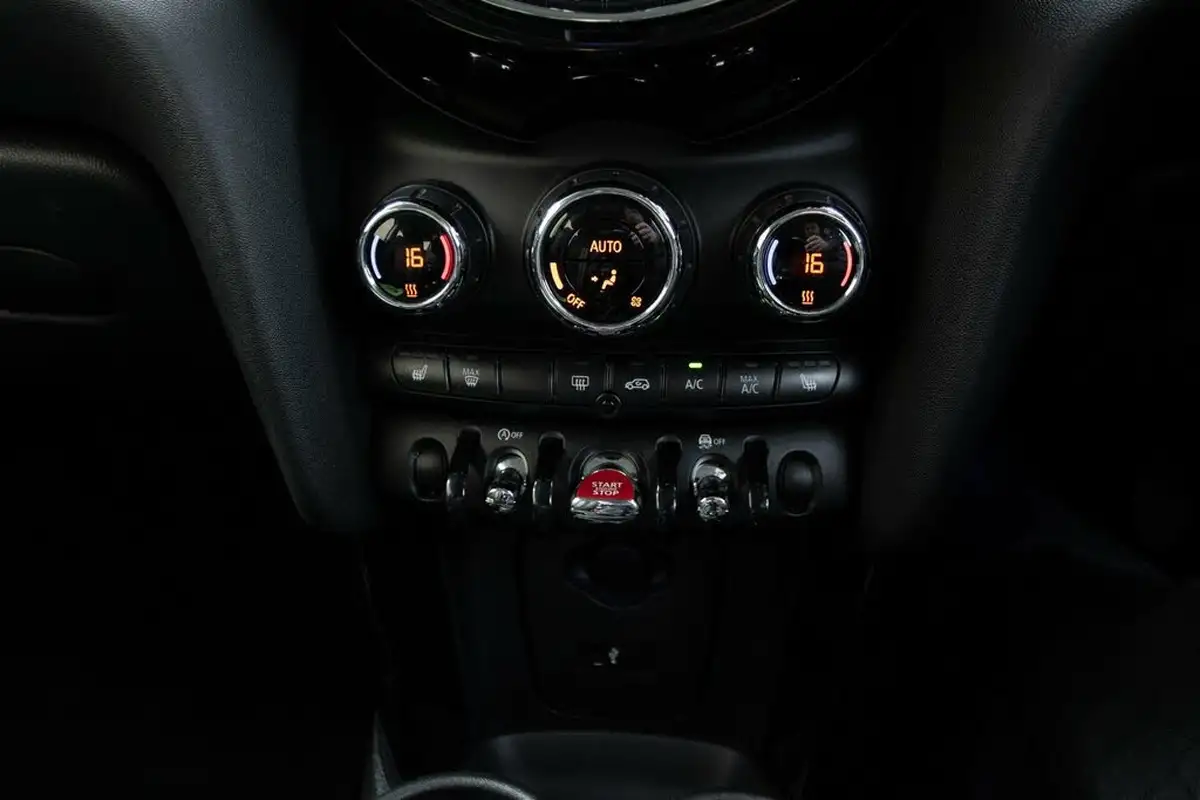 2019-mini-cooper-20-cooper-s-classic-189bhp-hatchback-3d-big-32