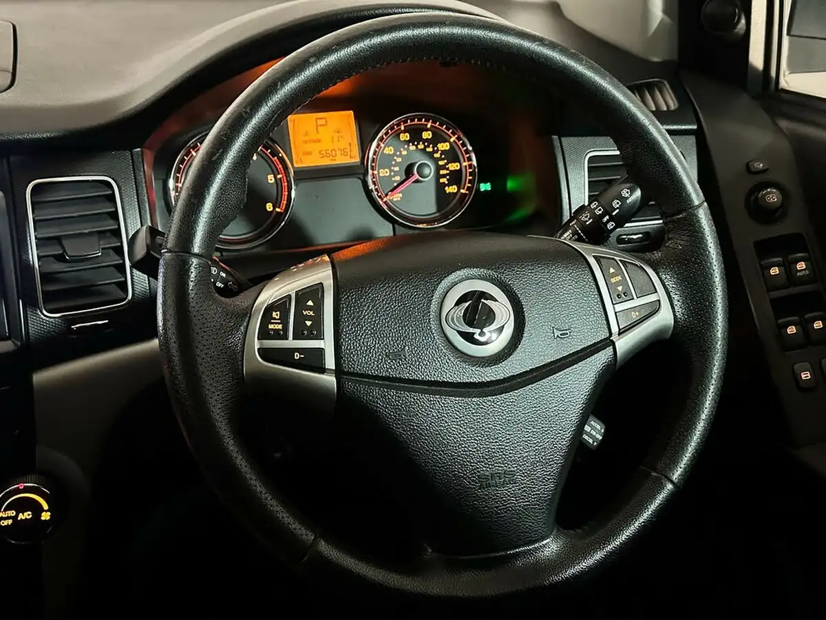 2012-kgm-ssangyong-korando-20td-ex-auto-big-12