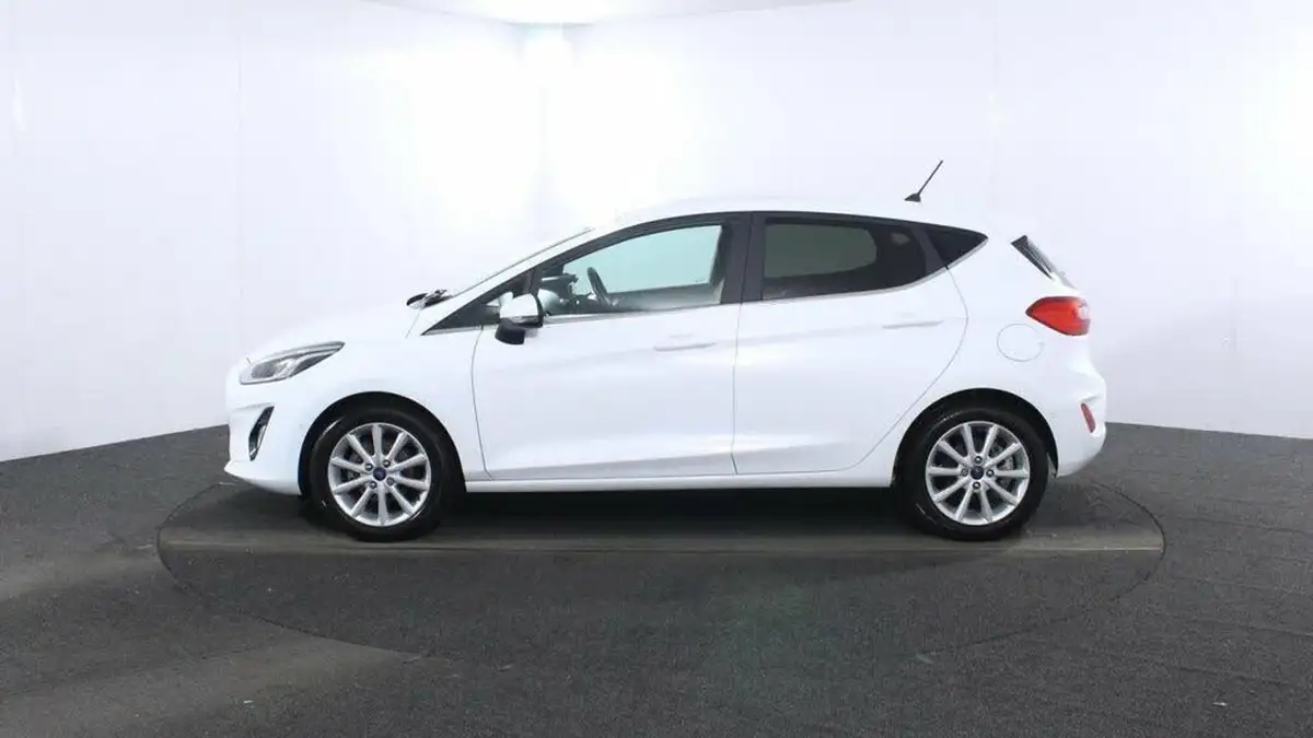 2017-ford-fiesta-10t-titanium-125ps-ecoboost-ss-5d-big-3
