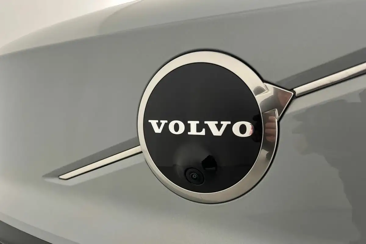 2024-volvo-ex30-e-single-motor-ultra-big-20