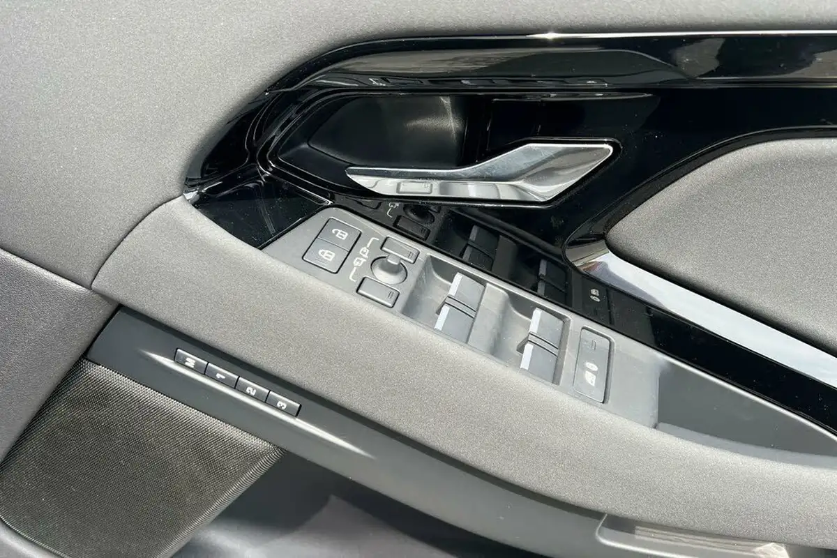 2024-land-rover-range-rover-evoque-20-d200-dynamic-se-big-45