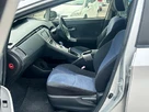 2012-toyota-prius-small-19